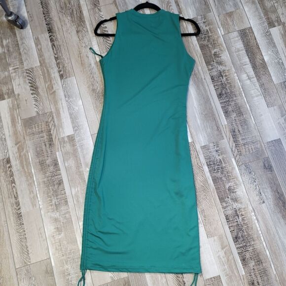 Revolve Superdown Cory Green Ruched Side Dress Size Medium - Picture 3 of 8